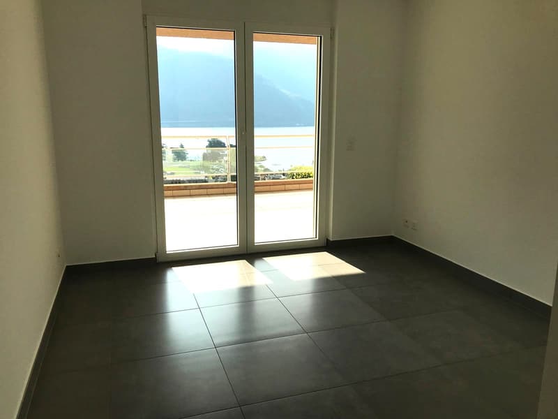 Attique 3.5 pièces avec terrasse splendide et vue sur le lac (9)