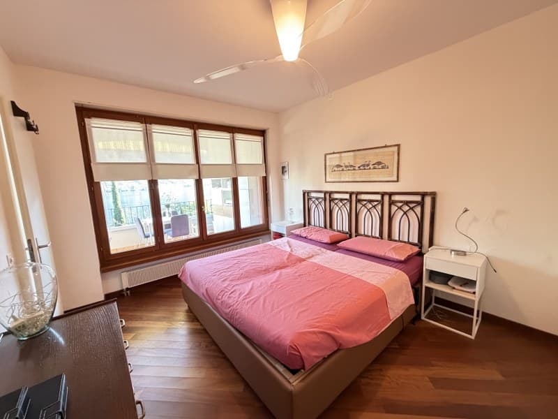 ÉLÉGANT ET CONFORTABLE 2.5 PIÈCES, DIRECTEMENT SUR LE LAC (10)