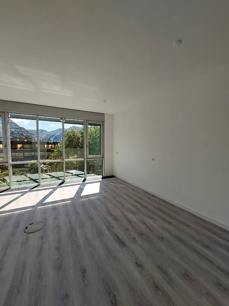 Bureau de 6 pièces, spacieux et lumineux (5)