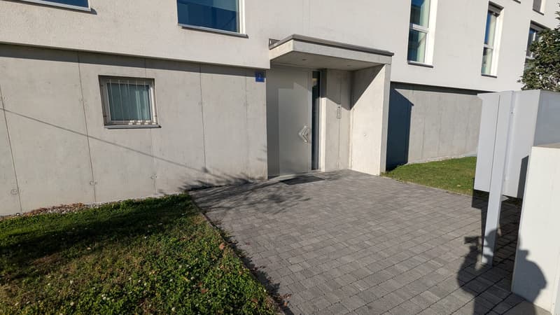Geräumiger Keller/ Tresor (5)