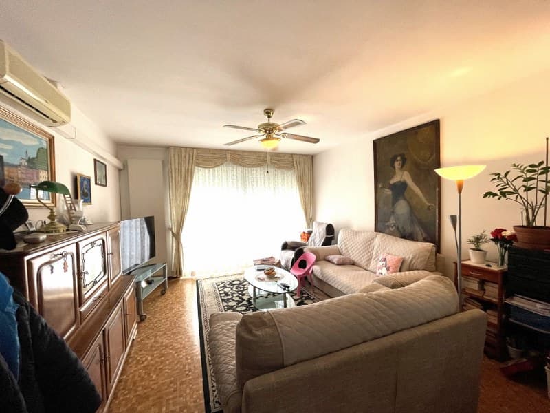 BRIGHT 4.5-ROOM DUPLEX WITH BALCONIES AND OPEN VIEW OF THE SURROUNDING HILLS. (4)