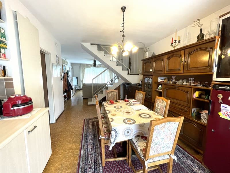 BRIGHT 4.5-ROOM DUPLEX WITH BALCONIES AND OPEN VIEW OF THE SURROUNDING HILLS. (8)