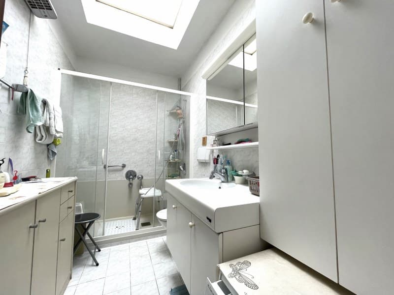 BRIGHT 4.5-ROOM DUPLEX WITH BALCONIES AND OPEN VIEW OF THE SURROUNDING HILLS. (10)