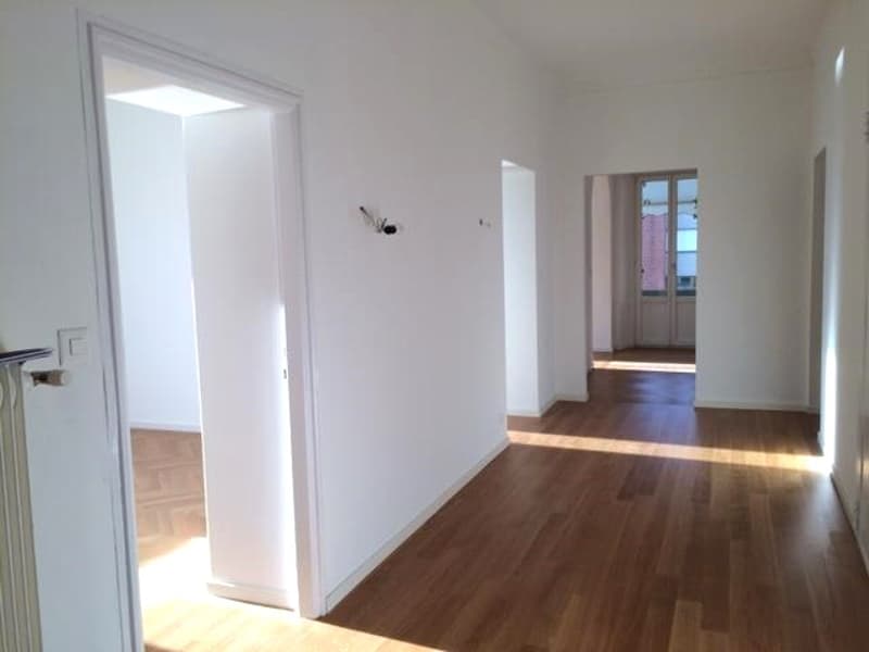Wohnung mit 5 Zimmern und atemberaubendem Seeblick (2)