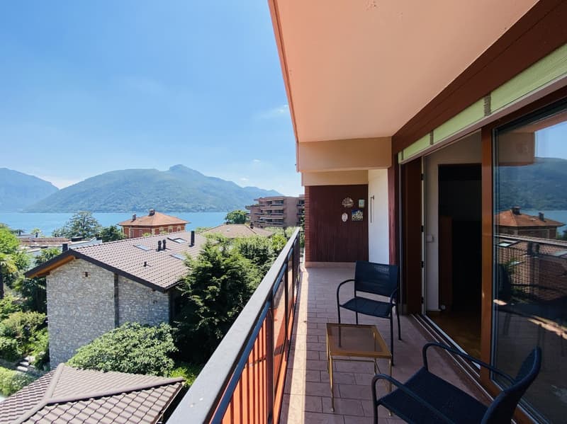SPLENDIDO ATTICO - 5 LOCALI CON TERRAZZA PANORAMICA SUL LAGO (7)