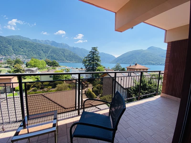 SPLENDIDO ATTICO - 5 LOCALI CON TERRAZZA PANORAMICA SUL LAGO (4)