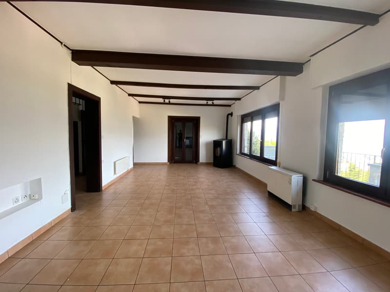 ELEGANTE CASA CON VISTA LAGO NEL CUORE DELLA COLLINA D'ORO (9)