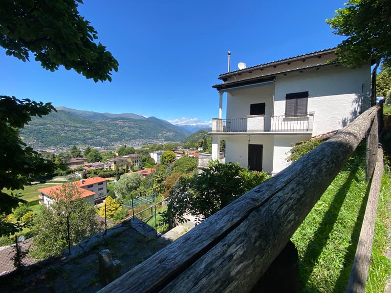 ELEGANTE CASA CON VISTA LAGO NEL CUORE DELLA COLLINA D'ORO (2)