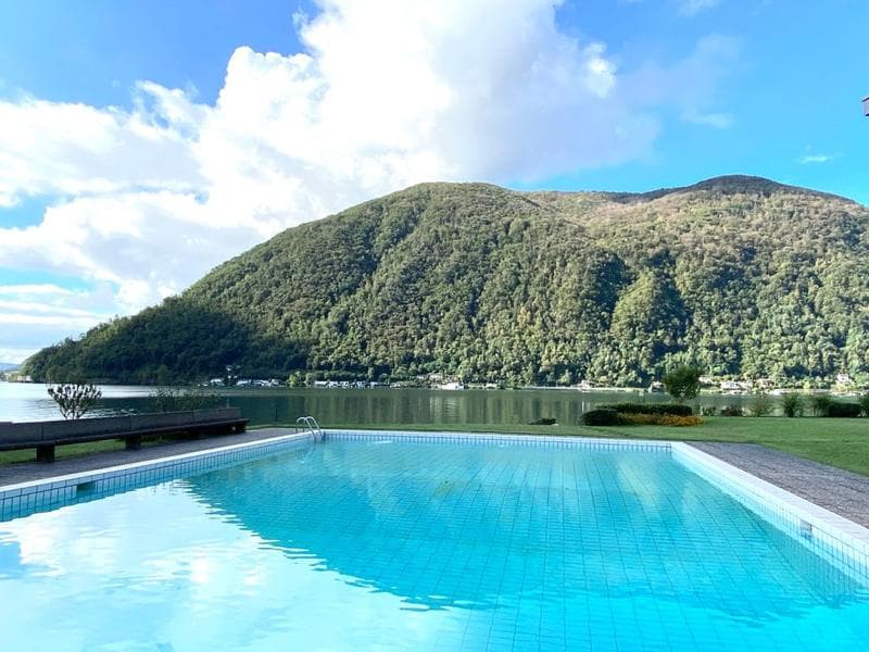 APARTMENT OF 4.5 ROOMS IN RESIDENCE DIRECTLY ON THE LAKE (1)