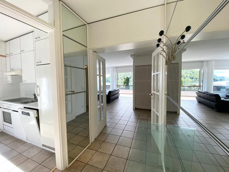 APARTMENT OF 4.5 ROOMS IN RESIDENCE DIRECTLY ON THE LAKE (5)