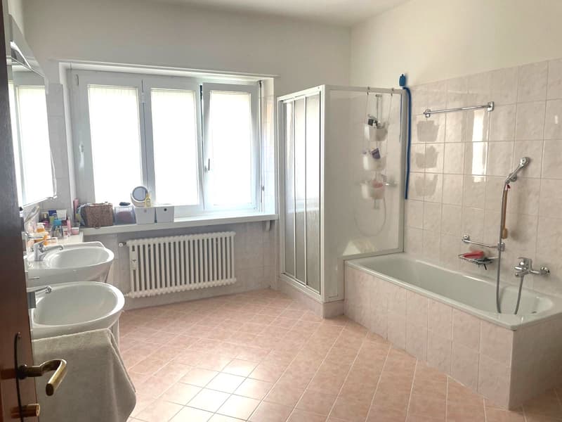 APPARTAMENTO DI 4.5 LOCALI IN PIAZZA CIOCCARO (8)