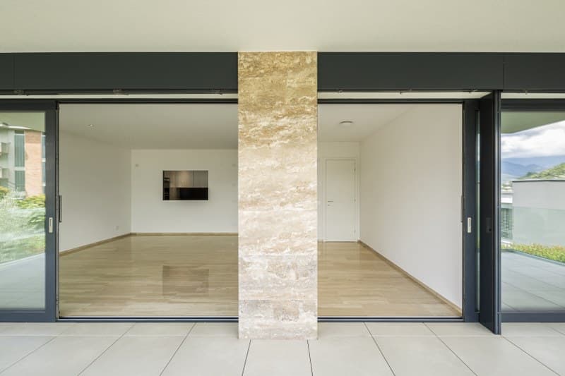 APPARTAMENTO 3.5 LOCALI CON GRANDE TERRAZZA E VISTA APERTA SULLE MONTAGNE (9)
