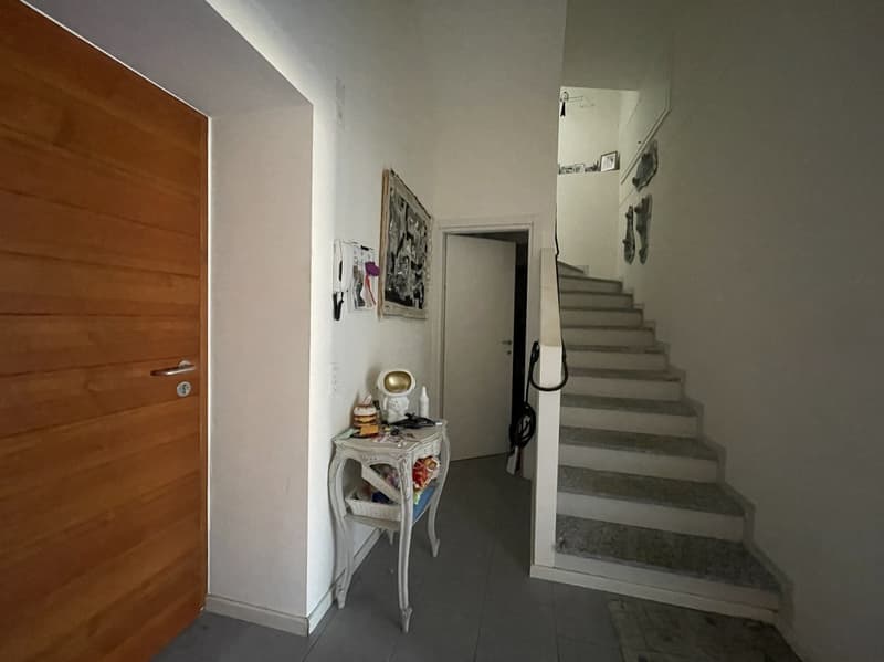 CASA DI NUCLEO COMPLETAMENTE RISTRUTTURATA CON TERRAZZA (9)