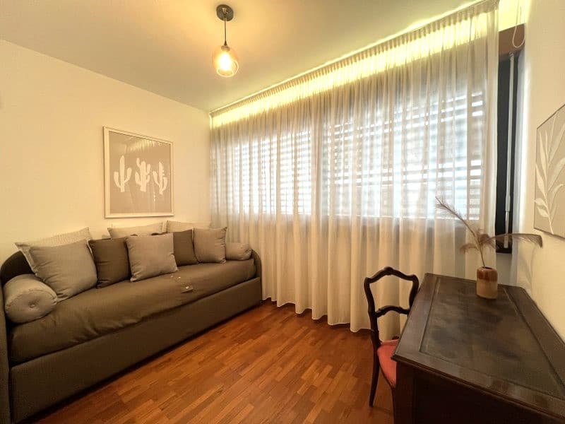 ELEGANTE APPARTAMENTO AMMOBILIATO DI 4.5 LOCALI CON TERRAZZE E VISTA LAGO CASSARATE (9)