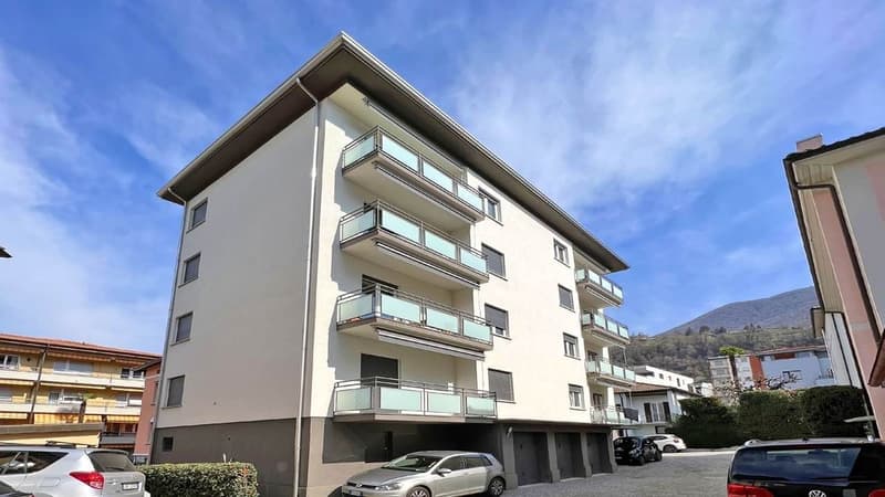 APPARTAMENTO 3.5 LOCALI AL 4 E ULTIMO PIANO CON VISTA SUI MONTI (1)