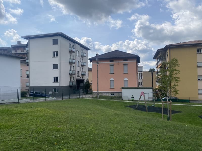 APPARTAMENTO 3.5 LOCALI AL 4 E ULTIMO PIANO CON VISTA SUI MONTI (12)