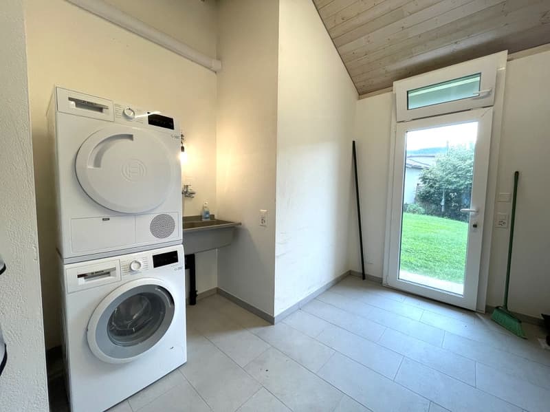 SPLENDIDO RUSTICO RISTRUTTURATO CON GIARDINO PRIVATO E VISTA PANORAMICA (11)