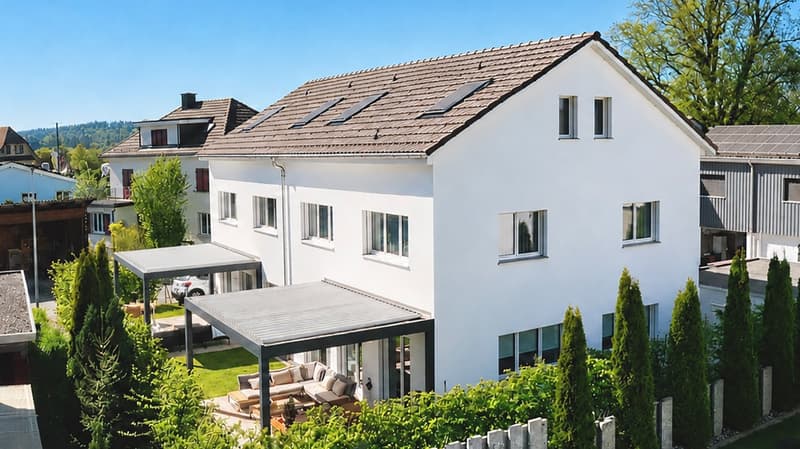 Well-maintained home with comfort, garden, and pergola (1)