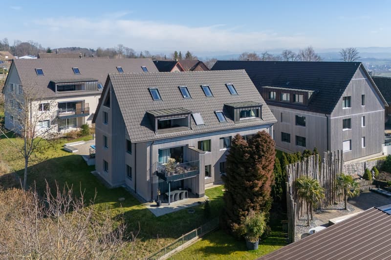 Attraktive Investitionsmöglichkeit mit drei modernen Wohneinheiten