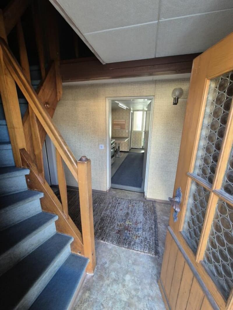 Maison d'habitation avec espace commercial sur réserve de terrain à bâtir (1981 m2) (12)