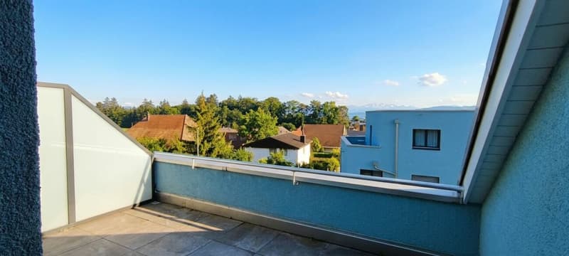Wunderschöne Fernsicht Berner Alpen Dachwohnung mit Flair (1)