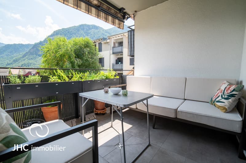 Modern 3.5-room apartment with balcony and two parking spaces in the heart of Vouvry (5)