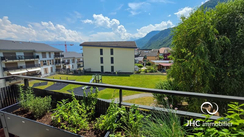 Modern 3.5-room apartment with balcony and two parking spaces in the heart of Vouvry (14)