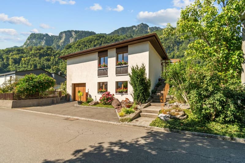 Familienparadies mit Sauna, Wintergarten & Weitblick ins Grüne (1)