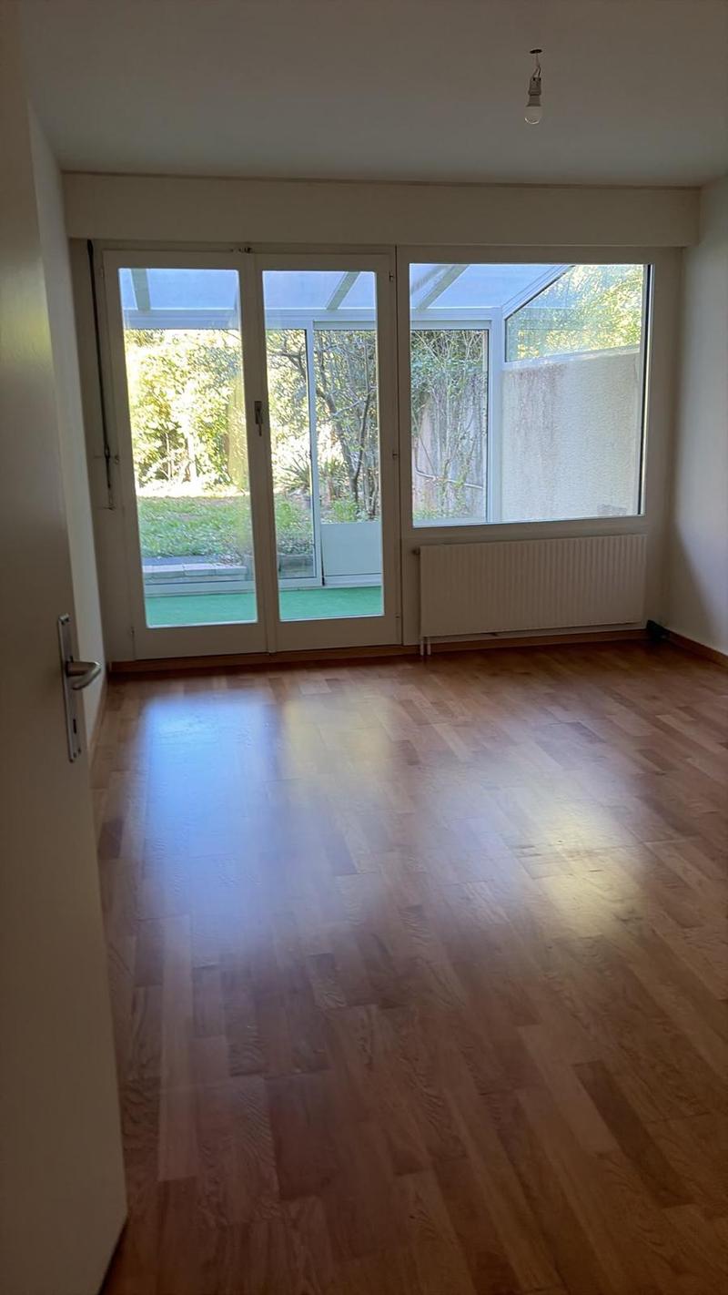 Appartement de 3 pièces avec balcon à Coppet – Disponible immédiatement (4)