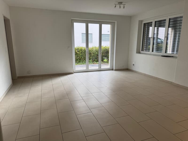 Gemütliche 2-Zimmer-Wohnung mit Balkon in Bazenheid (2)