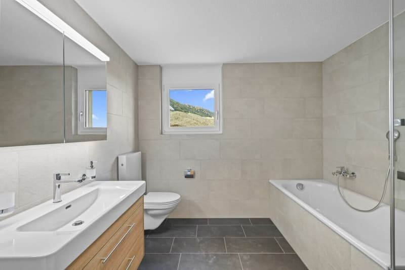 4.5-Zimmerwohnung mit Balkon 1. OG (6)