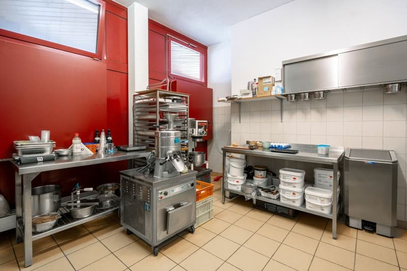 Boulangerie établie avec potentiel de réutilisation dans le centre du village de Welschenrohr (11)