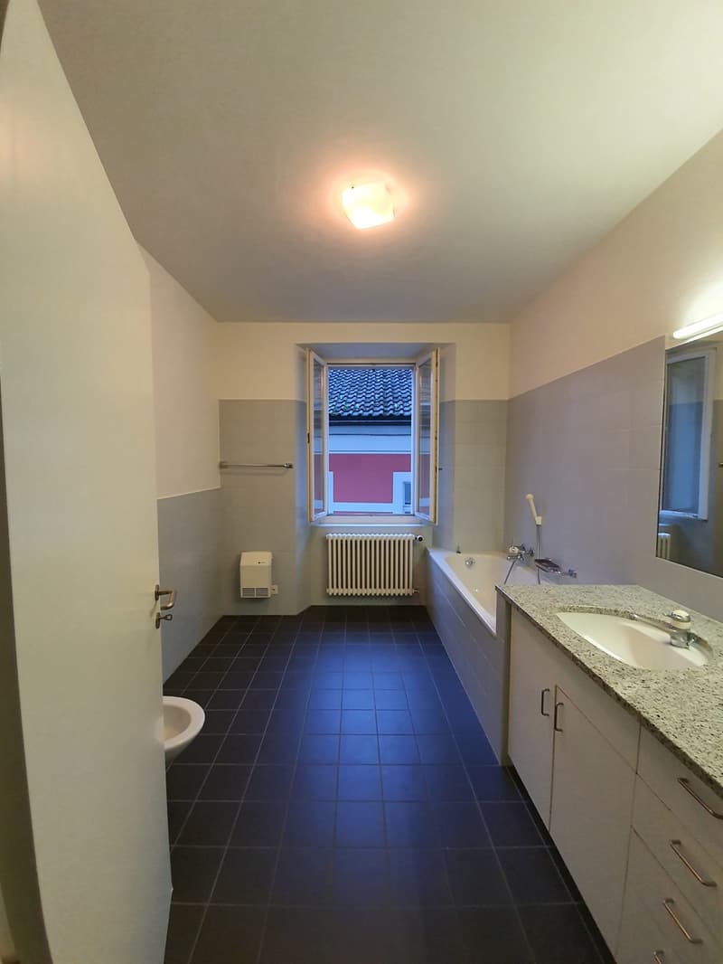 4-room apartment for rent, suitable for families (10)