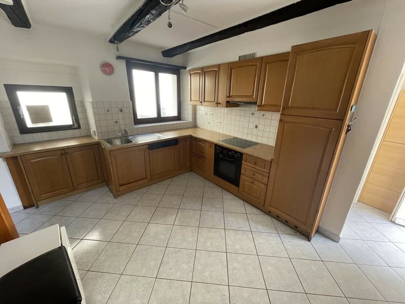 Vendesi casa unifamiliare di 3.5 locali su 3 piani a Solduno (3)