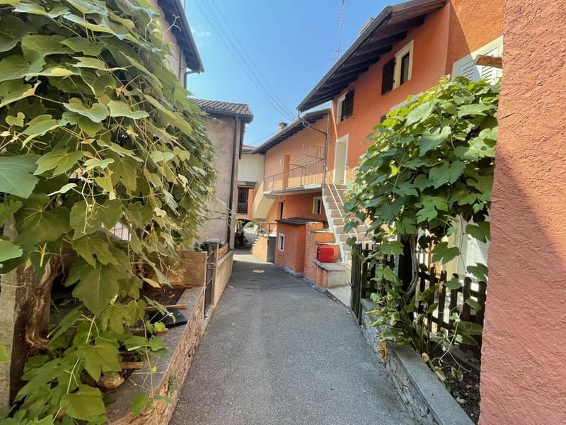 Vendesi casa unifamiliare di 3.5 locali su 3 piani a Solduno (10)