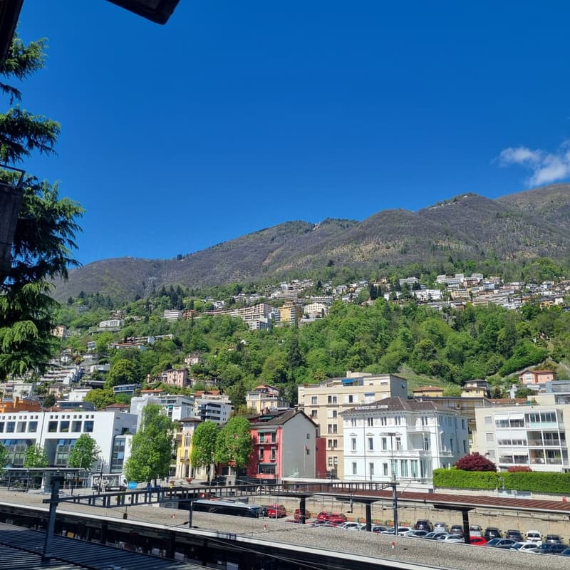 Affittasi luminoso appartamento di 3.5 locali (1)