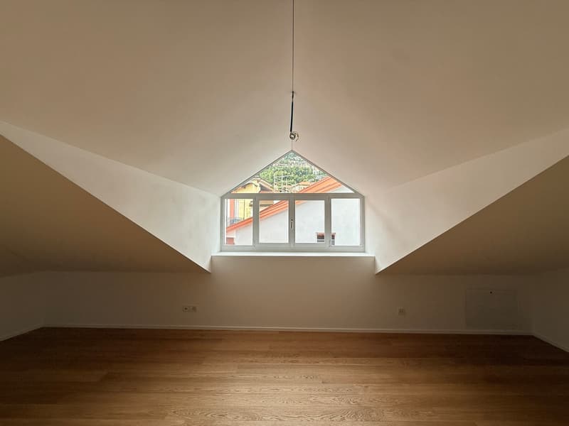 Mansardendachwohnung in Locarno City zu vermieten (2)