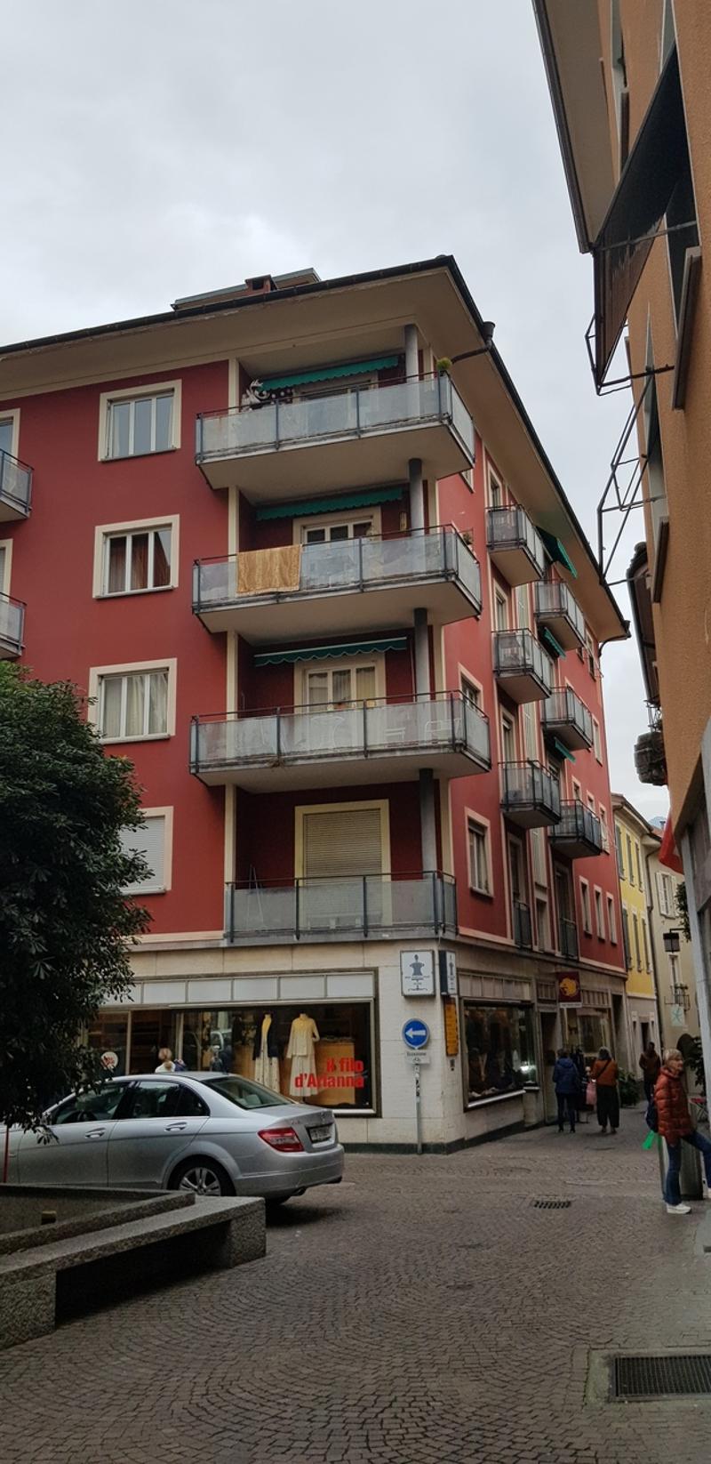 Affittasi in città vecchia 2 locali silenzioso parz. ammobiliato (1)