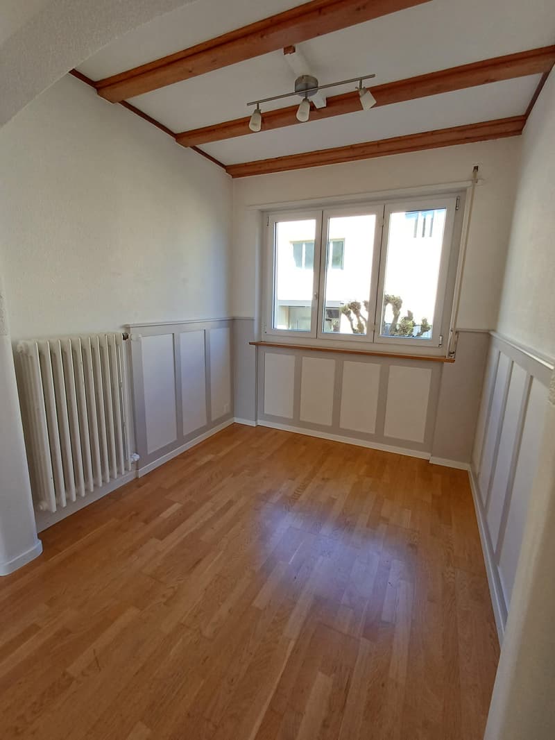 Moderne und helle 2.5 Zimmerwohnung an zentraler Lage! (3)