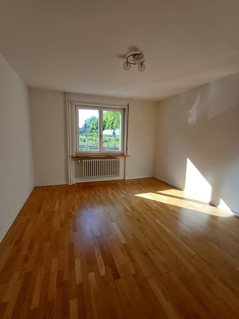 Moderne und helle 2.5 Zimmerwohnung an zentraler Lage! (6)