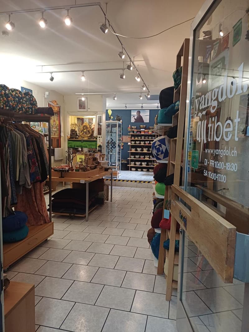 Attraktives Ladenlokal in der Altstadt von Bern zu vermieten (5)