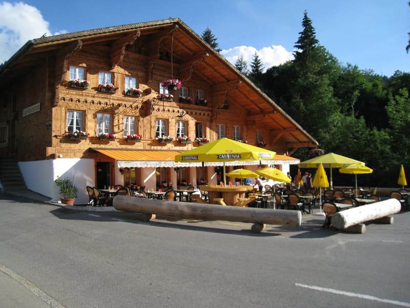 Charming restaurant with accommodation ? An iconic address in the heart of Pays-d'Enhaut (2)