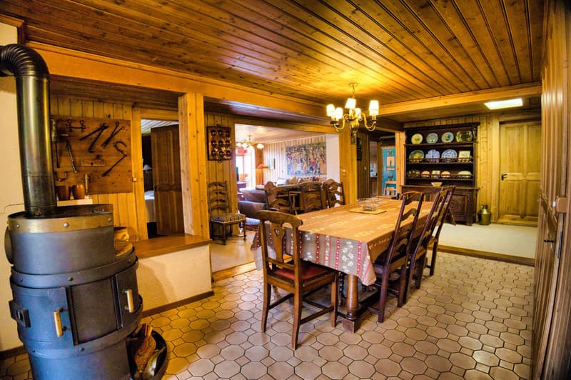 Große Familienwohnung mit atemberaubendem Blick im Zentrum von Château-d'Oex (7)