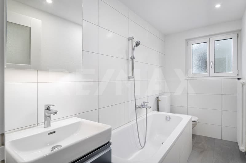 Investing in a prime location: Multi-family house in Turgi (13)