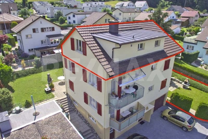 Charmante 3.5-Zimmer-Dachwohnung für Investoren, Paare oder Singles in Rekingen (1)