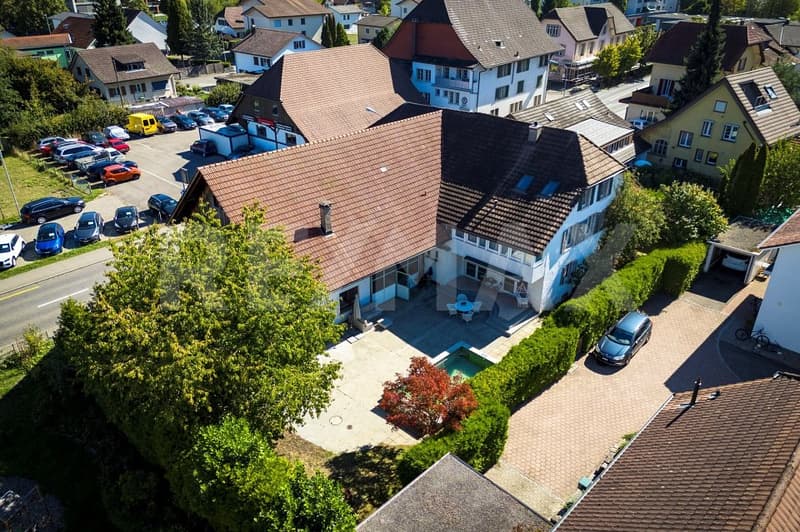 Charaktervolles Bauernhaus mit grossem Schopf und Ökologie in Gränichen (1)
