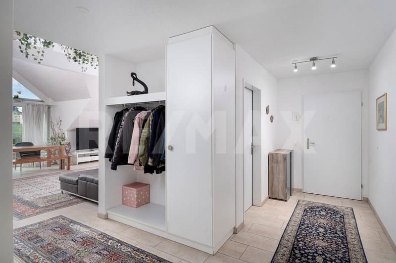Traumhafte 5.5-Zimmer-Wohnung in Würenlos  mit grosszügiger Galerie. (3)