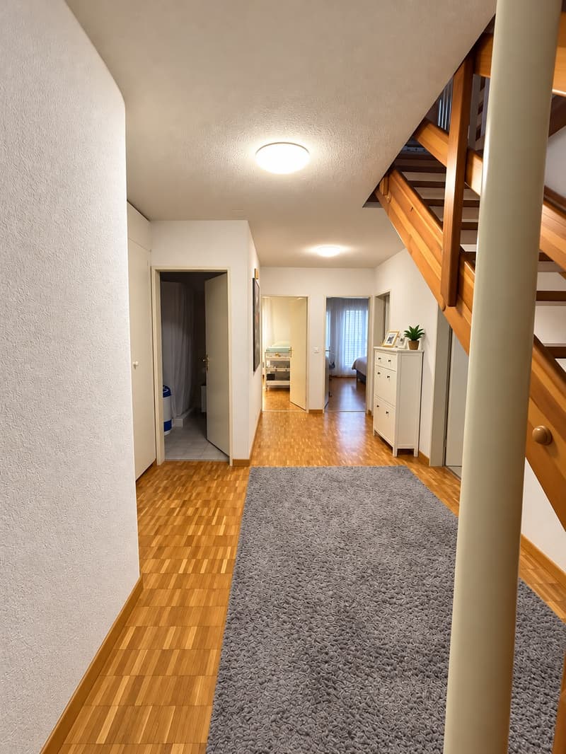 Charmante 4.5-Zimmer-Maisonette-Wohnung in Baden (2)