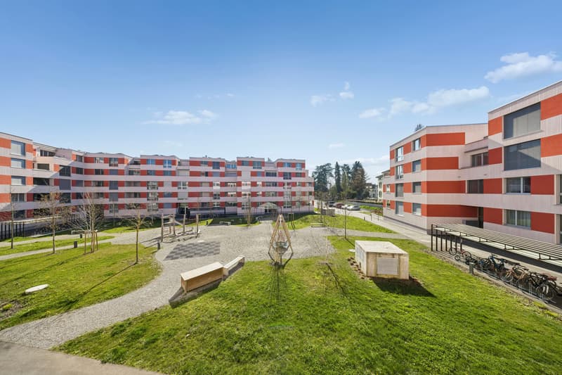 Helle 4.5-Zimmerwohnung mit zwei Loggien in Romanshorn kaufen (13)