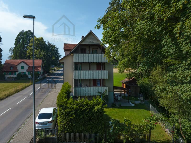 3-Family House with Potential – Ideal for Families and Investors (2)